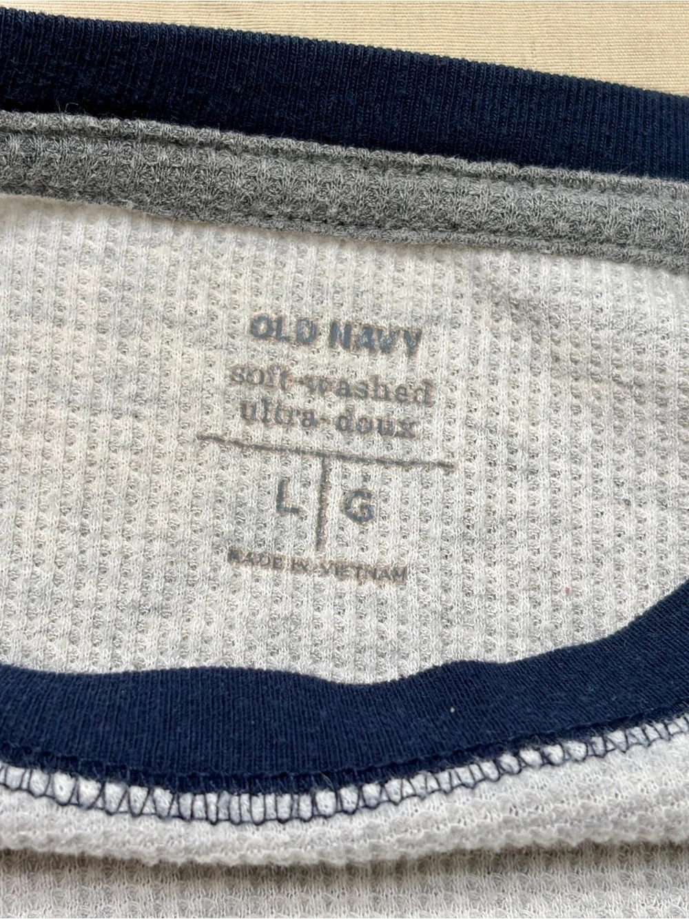 Old Navy Boys Colorblock Raglan Waffle Knit Long Sleeve Crew Neck T-Shirt L